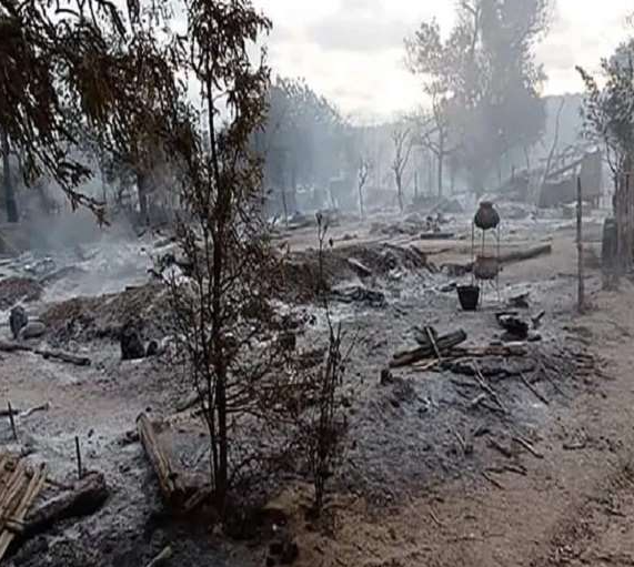 म्यांमार में तख्तापलट के बाद ध्वस्त किए गए 4500 घर, कई जगहों पर किया गया आग के हवाले
