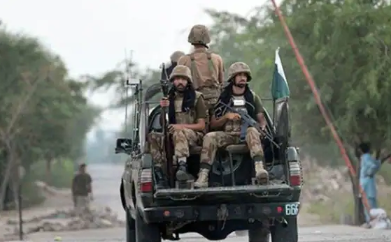 पाकिस्तानी सेना ने बलूचिस्तान में चलाया अभियान, 20 आतंकियों के मारे जाने का दावा