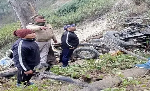 उत्तराखंड में बड़ा हादसा, वाहन खाई में गिरने से 14 की मौत, पीएम मोदी ने किया मुआवजे का एलान