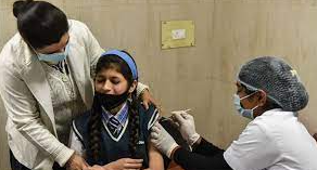 देश में 12-14 साल के एक करोड़ से अधिक बच्चों को टीके की पहली खुराक दी गई