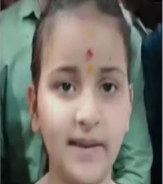 अब राणा दंपती की बेटी ने किया हनुमान चालीसा का पाठ, माता-पिता की जल्द रिहाई की कामना