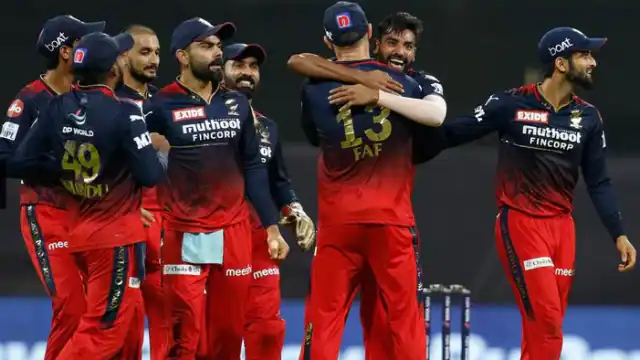 IPL 2022, DC vs RCB: दिनेश कार्तिक की तूफानी पारी के दम पर बैंगलोर ने दिल्ली को 16 रन से हराया