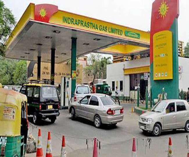 दिल्ली-NCR के लोगों पर महंगाई की एक और मार, CNG की कीमत में 2 रुपये की बढ़ोतरी