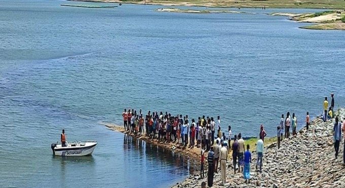 झारखंड में बड़ा हादसा, कोडरमा में नाव पलटने से एक ही परिवार के 8 लोगों की मौत