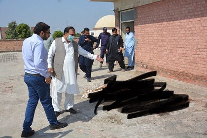 पाकिस्तान के मुल्तान में एक अस्पताल की छत पर पांच सौ लावारिस शव मिलने से हड़कंप
