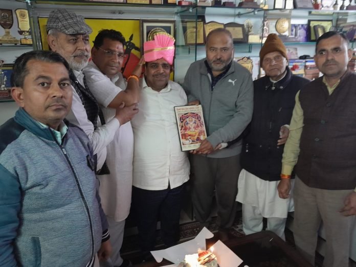 परमानन्द शर्मा को विश्वकर्मा सम्मान से सम्मानित किया गया रामनगर में
