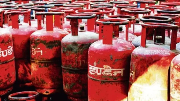 LPG_price_hike_December_1_LPG_cylinder_19_kg_Delhi_1733026922129_1733048560070