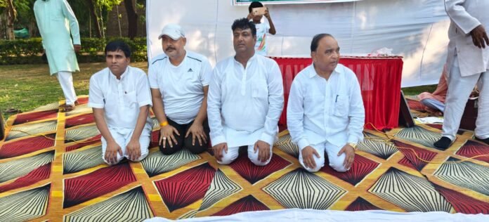 योग के साथ-साथ भजनों का आनंद भी लिया : वीर सिंह धिंगान वीर सिंह धिंगान