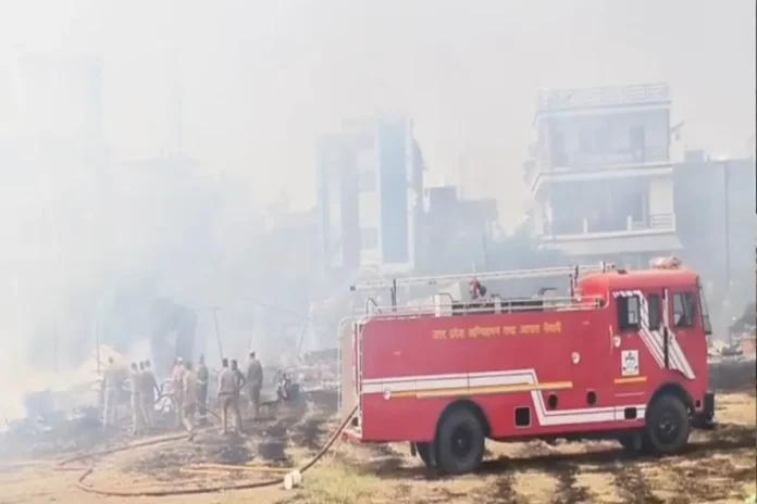 Fatehpur Fire, Fire in Firecracker Market, Shantinagar Fatehpur Fatehpur Fire, Fire in Firecracker Market, Shantinagar Fatehpur