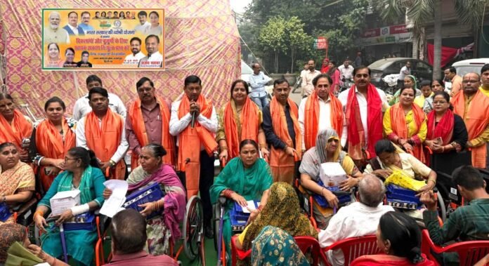 सहायक उपकरण वितरण कैंप का आयोजन किया गया भजनपुरा में : रेखा रानी रेखा रानी