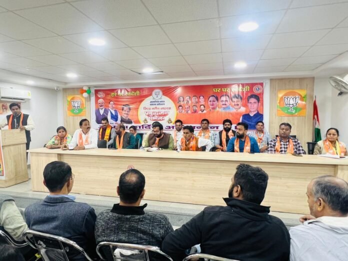 युवा सम्मेलन एवं प्रबुद्धजन सम्मेलन आयोजित किये गए नवीन शाहदरा जिले में : मास्टर विनोद मास्टर विनोद