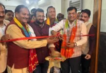 “खंडित मूर्ति सेवा रथ” का लोकार्पण खंडित मूर्ति सेवा रथ