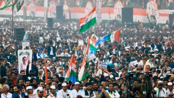कई साल बाद रामलीला मैदान में दिखी कांग्रेस की इतनी बड़ी रैली दिल्ली की भागीदारी पड़ी सभी पर भारी कांग्रेस
