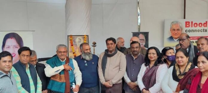 115 बार रक्तदान कर चुके हैं अभिमन्यु गुलाटी हर साल बढ़ रहा है नेकी का कारवां अभिमन्यु गुलाटी