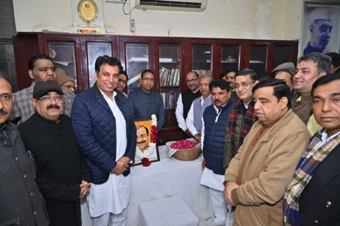 दिल्ली कांग्रेस ने जयंती पर याद किया रामबाबू शर्मा को : देवेन्द्र यादव देवेन्द्र यादव