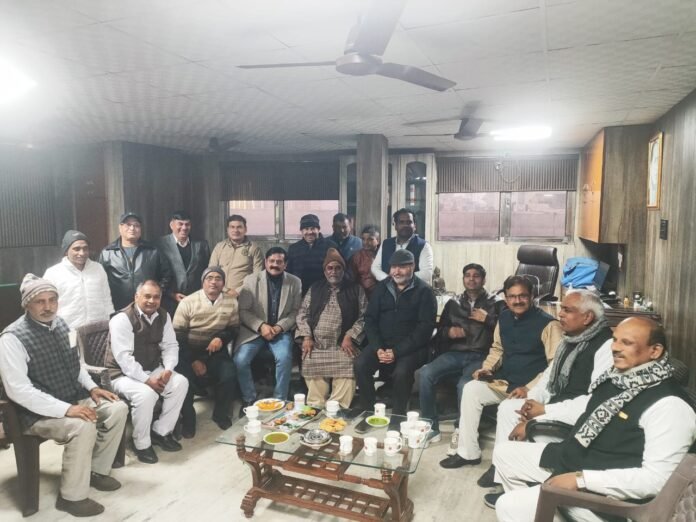 गोकुलपुर विधानसभा में कांग्रेस की बैठक आयोजित चारों ब्लॉक अध्यक्ष हुए शामिल गोकुलपुर विधानसभा
