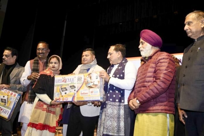 संदीप कपूर  