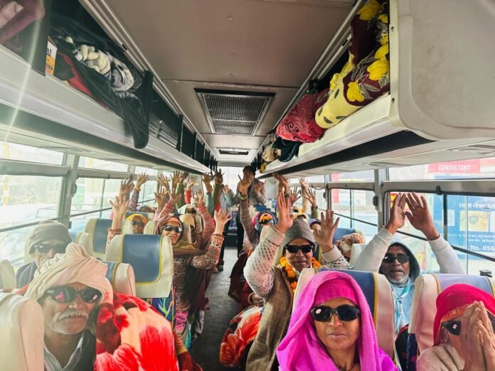 मुफ्त ऑपरेशन तो कराया ही कम्बल और गज्जक भी भेंट की 39 लोगो को : राजेश वर्मा राजेश वर्मा