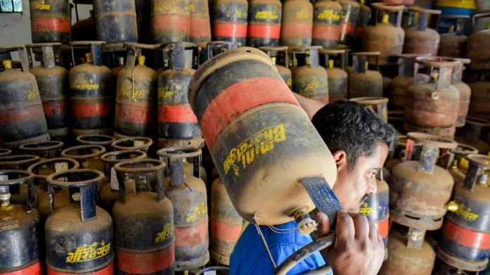 69af95386d050-gas-shortage-in-mumbai-105114752-16x9