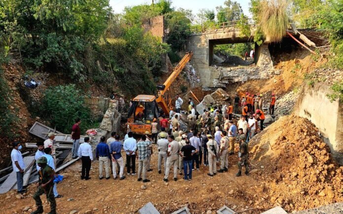 rescue-underway-after-bridge-collapse-in-jammu-2023459
