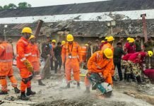 Kolkata Warehouse Collapse: तारातला गोदाम हादसे में मृतकों की संख्या 14 पहुंची, बचाव अभियान जारी