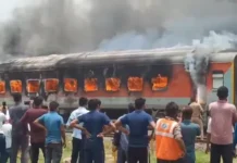 Ahmedabad Train Fire: साबरमती रेलवे यार्ड में खाली यात्री कोच में लगी आग, कोई हताहत नहीं