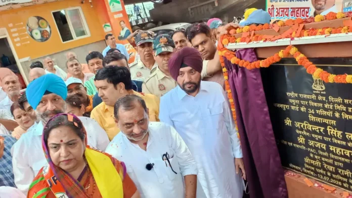 Foundation stone laid for renovation of 34 wards and two parks of Bhajanpura ward at a cost of Rs 4.29 crore