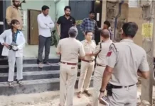 Burari Double Murder: दिल्ली के बुराड़ी में महिला की गोली मारकर हत्या, आरोपी ने खुद को भी मारी गोली; वारदात से पहले परिवार को भेजी लाइव लोकेशन Burari Double Murder, Delhi Crime News, Burari Murder Case, Delhi Breaking News, Burari Police News