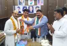 Delhi Congress: आजादपुर ब्लॉक की मासिक बैठक में पहुंचे देवेंद्र काकू और सुमेश गुप्ता : भरत सिंह राघव