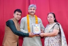 Independence Day Celebration: हैप्पी टाइम पब्लिक स्कूल में मना आज़ादी पर्व