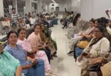 Air India Flight: बैंकॉक एयरपोर्ट पर 28 घंटे से फंसे 200 भारतीय, तकनीकी खराबी के बाद उड़ान में देरी Air India Flight Bangkok Airport flight delay