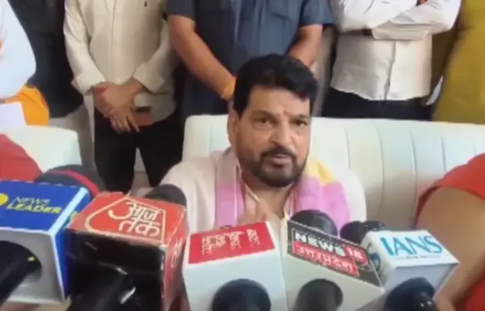 Brij Bhushan Sharan Singh, Baba Ramdev, Patanjali, Ayodhya News, Defamation Case Brij Bhushan Sharan Singh, Baba Ramdev, Patanjali, Ayodhya News, Defamation Case