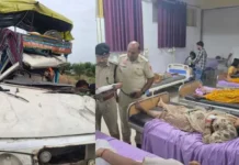 Palwal Accident: हरियाणा के पलवल में KMP एक्सप्रेसवे पर भीषण हादसा, 6 श्रद्धालुओं की मौत, 16 लोग घायल