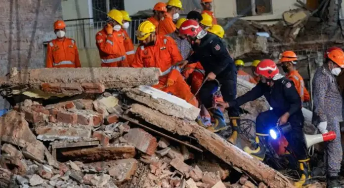 satayniketan building collapsed Satya Niketan Building Collapse, Delhi Building Collapse, Delhi PG Safety, Satya Niketan Accident, Delhi Structural Audit
