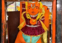 Ujjain Hanuman Statue: दो दिन की कोशिश के बाद भी नहीं हिली 170 साल पुरानी प्रतिमा, अब आर्कियोलॉजिस्ट करेंगे स्कैनिंग