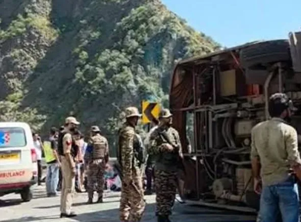 Ramban Bus Accident, Jammu Kashmir Bus Accident, Jammu Srinagar Highway, Ramban Highway Accident, Sleeper Bus Accident Ramban Bus Accident, Jammu Kashmir Bus Accident, Jammu Srinagar Highway, Ramban Highway Accident, Sleeper Bus Accident